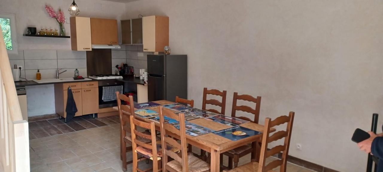 Appartement 4 A 6 Places Osmanville Esterno foto